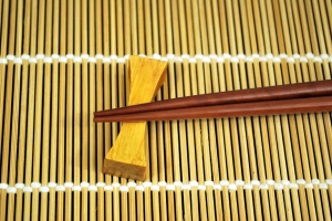 bamboo sushi mat and chopsticks